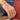 ornament-finger-ring-kirurgiskt-stal-guld-mane.jpg